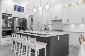 Modern Comfortable Charming Retreat